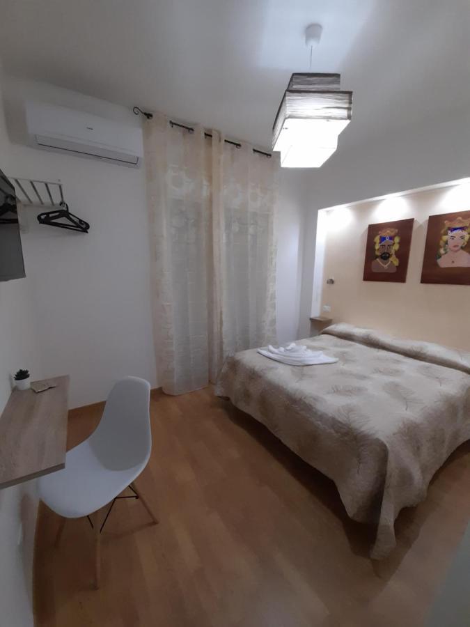 Milazzo: La Porta Delle Eolie Bed & Breakfast Exterior photo